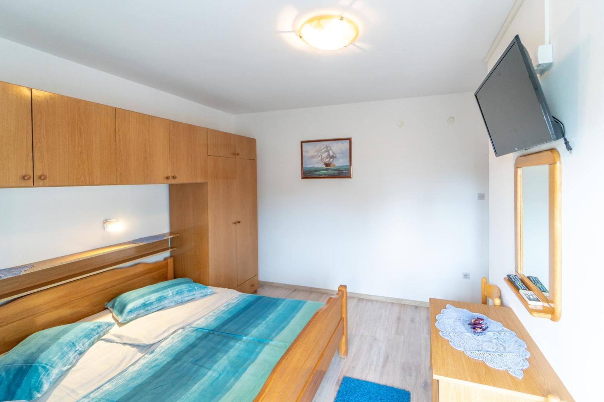 Apartments And Rooms By The Sea Palit, Rab - 5010 Cameră foto